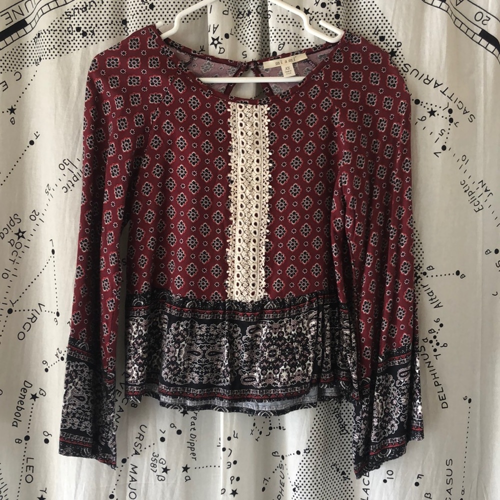 bell- sleeve top